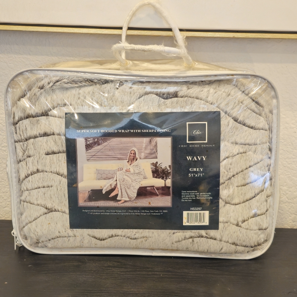 Chic Super Soft Home Wavy Gray Hooded Throw Blanket With Sherpa Lining 51 X 71